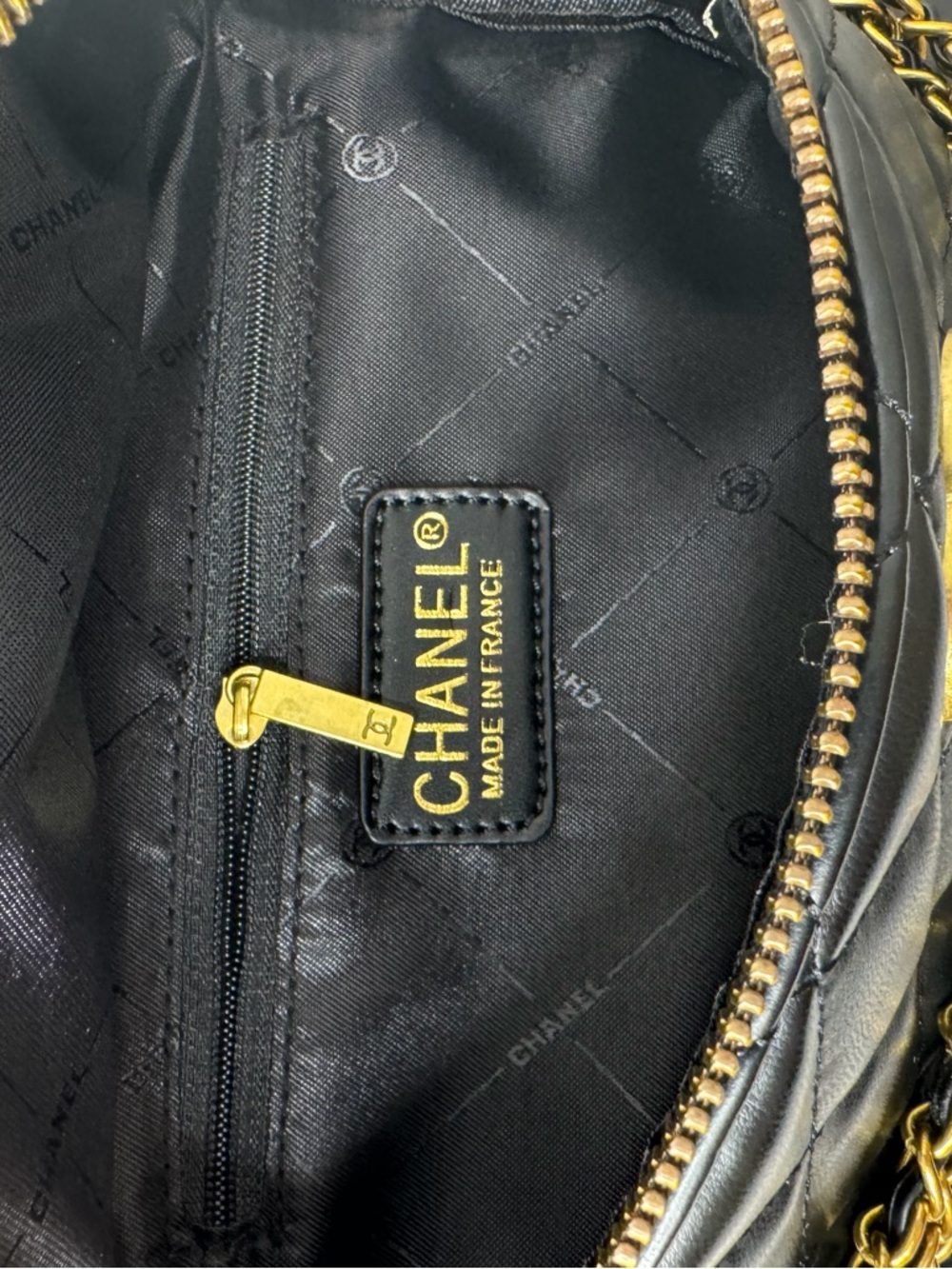 CHANEL MAKEUP BAG GWP - Picture 5 of 10